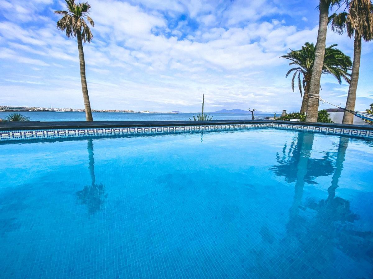 Villa Los Flamencos By Veaco- Beachfront & Pool Corralejo Bagian luar foto