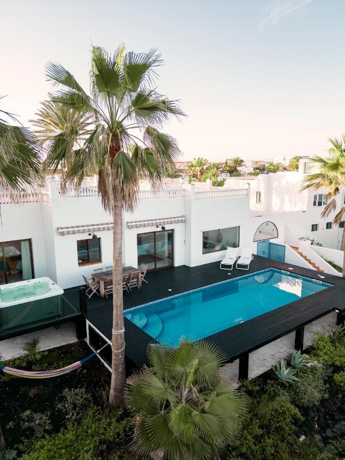 Villa Los Flamencos By Veaco- Beachfront & Pool Corralejo Bagian luar foto